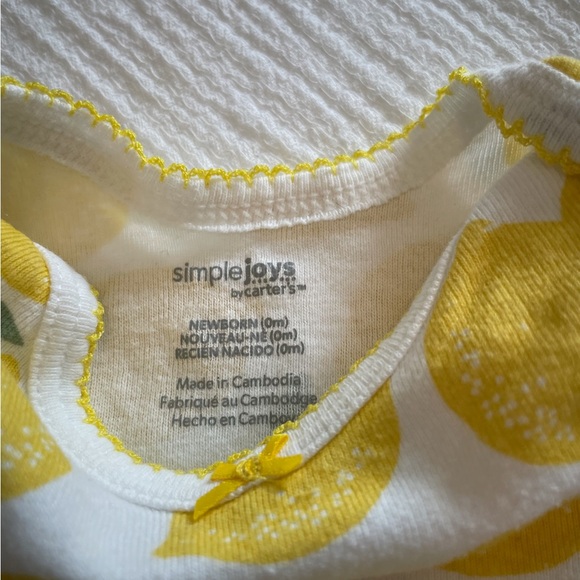 Carter’s NB Bundle - Picture 6 of 9